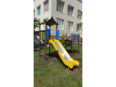 Дитячі майданчики