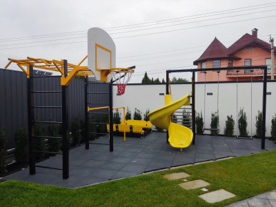 Вуличне дитяче ігрове обладнання